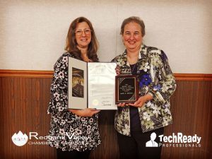 Good Neighbor Award Mary Benton Redbank Valley Chamber Of Commerce 2018 300x225
